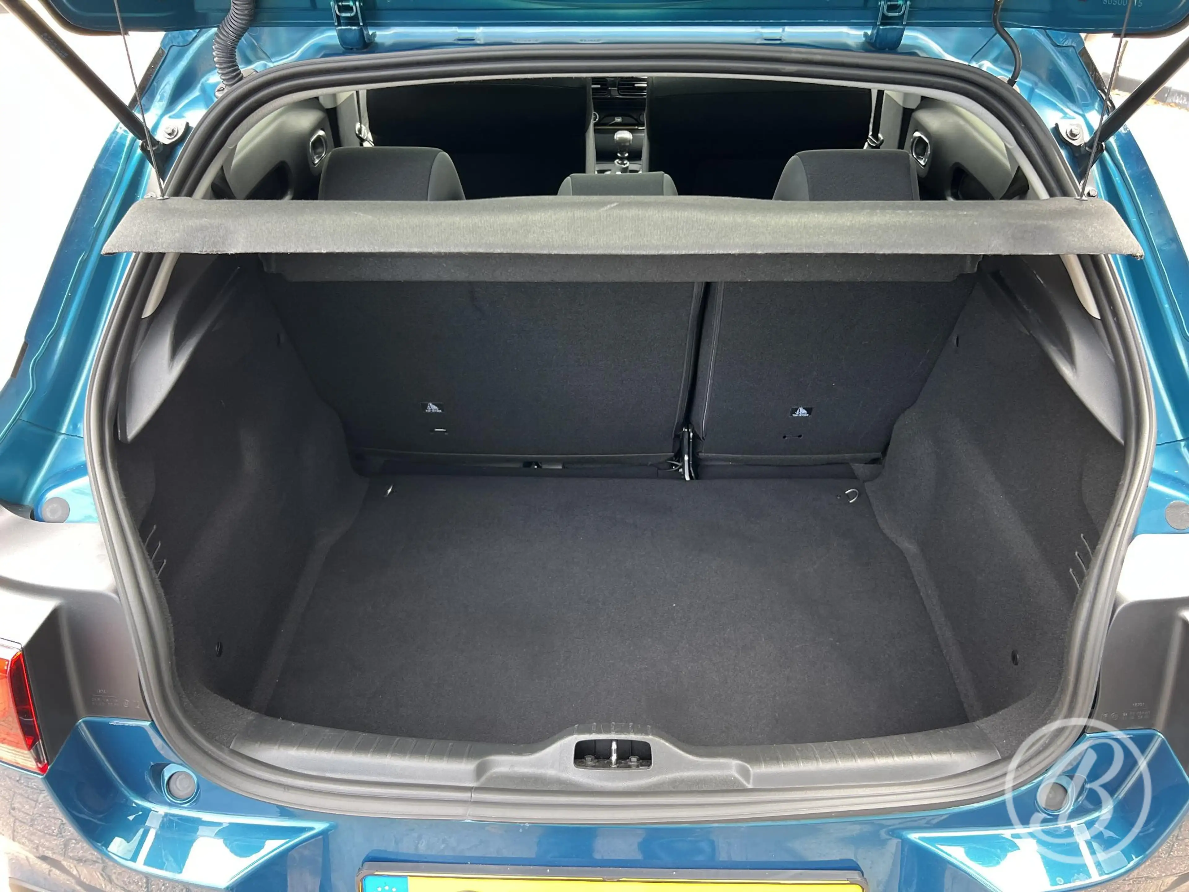 Citroen C4 Cactus 1.2 Turbo 130 S&S Shine — photo 26