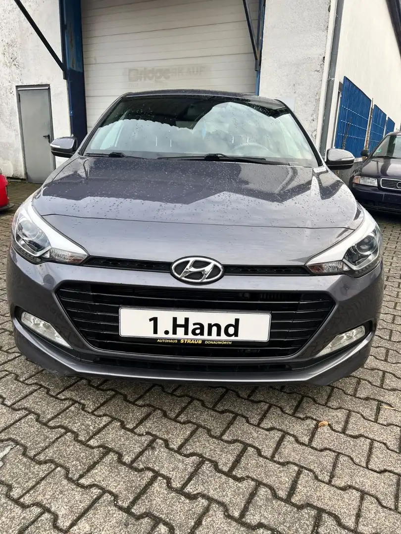 Hyundai i20 1.0 T-GDI blue 74kW PASSION Grau - 2
