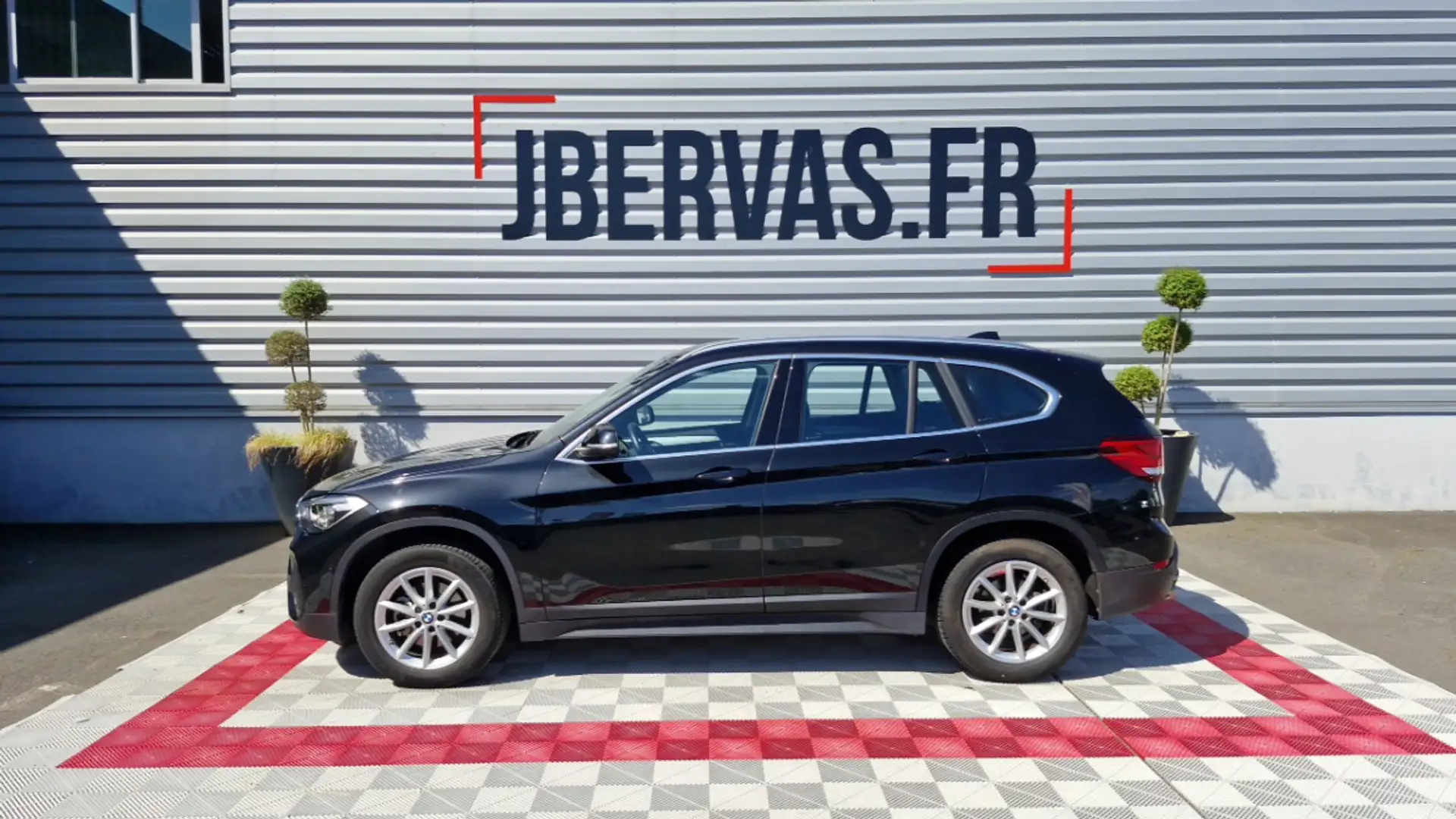 BMW X1 F48 LCI SDRIVE 18I 140 CH BUSINESS DESIGN Noir - 1