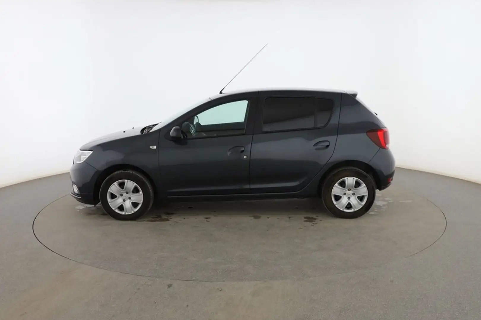 Dacia Sandero 0.9 TCE Comfort 66kW Gri - 2