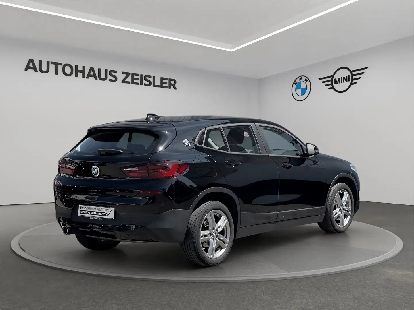 BMW X2 sDrive18i Sitzheizung DAB PDC Schwarz - 2