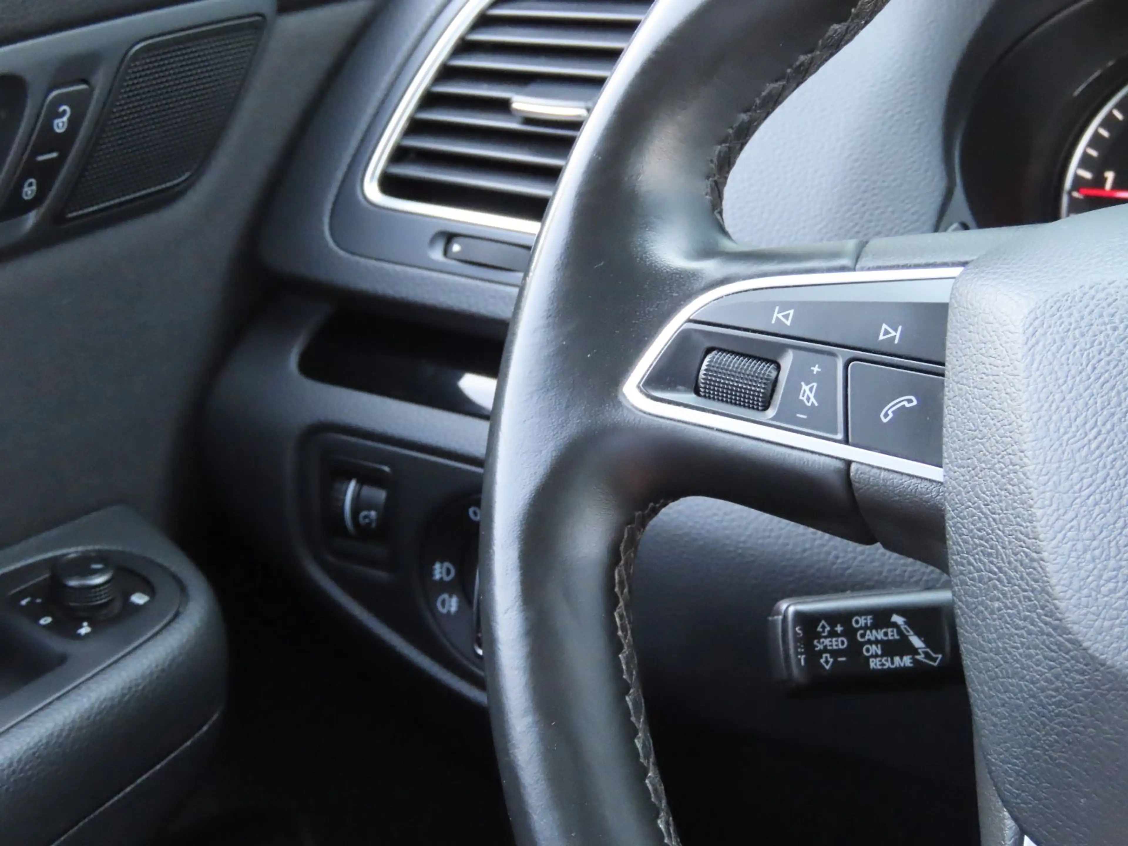 SEAT Alhambra 2.0 TDI Sitzheizung Klima Standheizung — photo 14