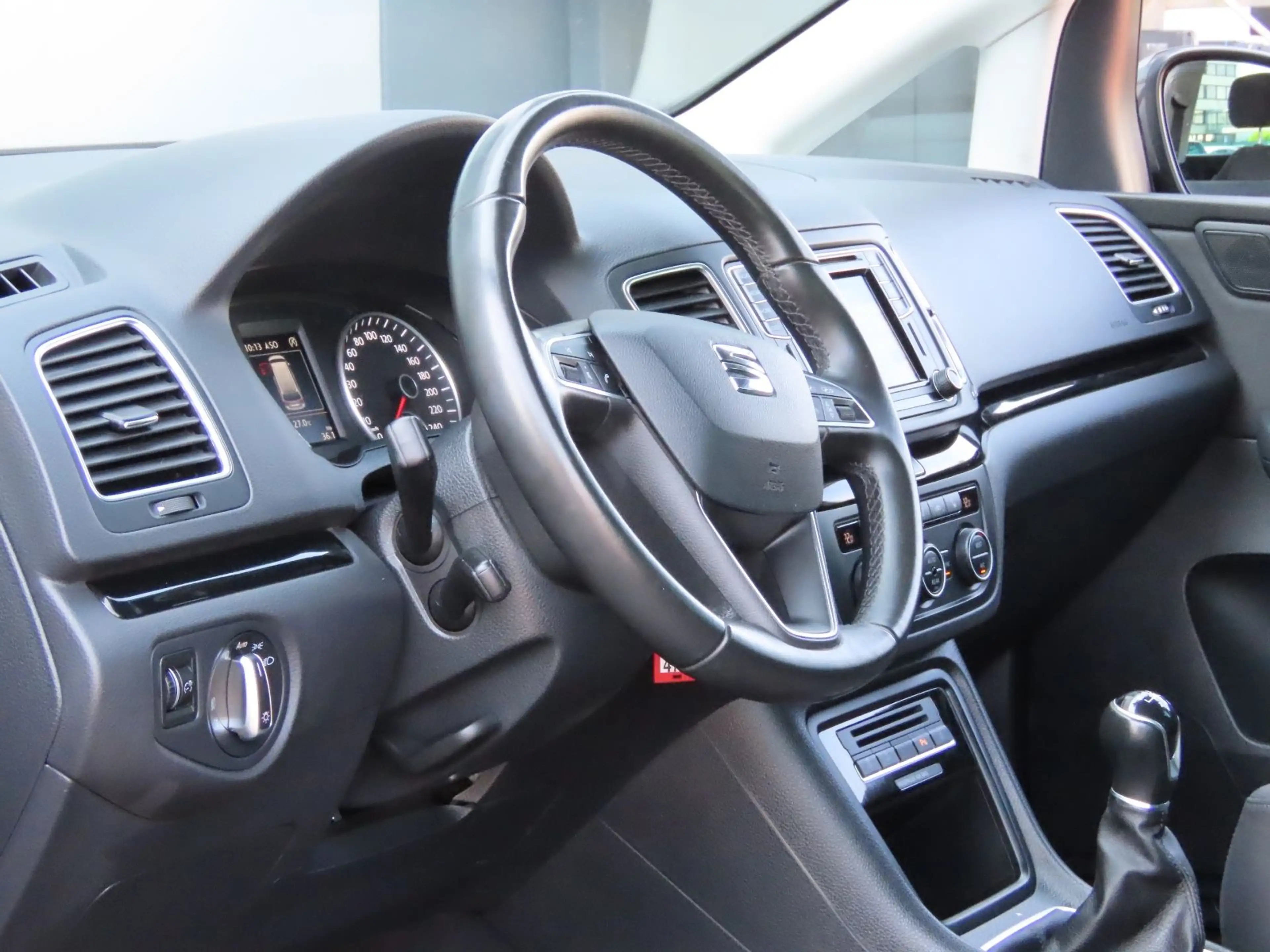 SEAT Alhambra 2.0 TDI Sitzheizung Klima Standheizung — photo 12