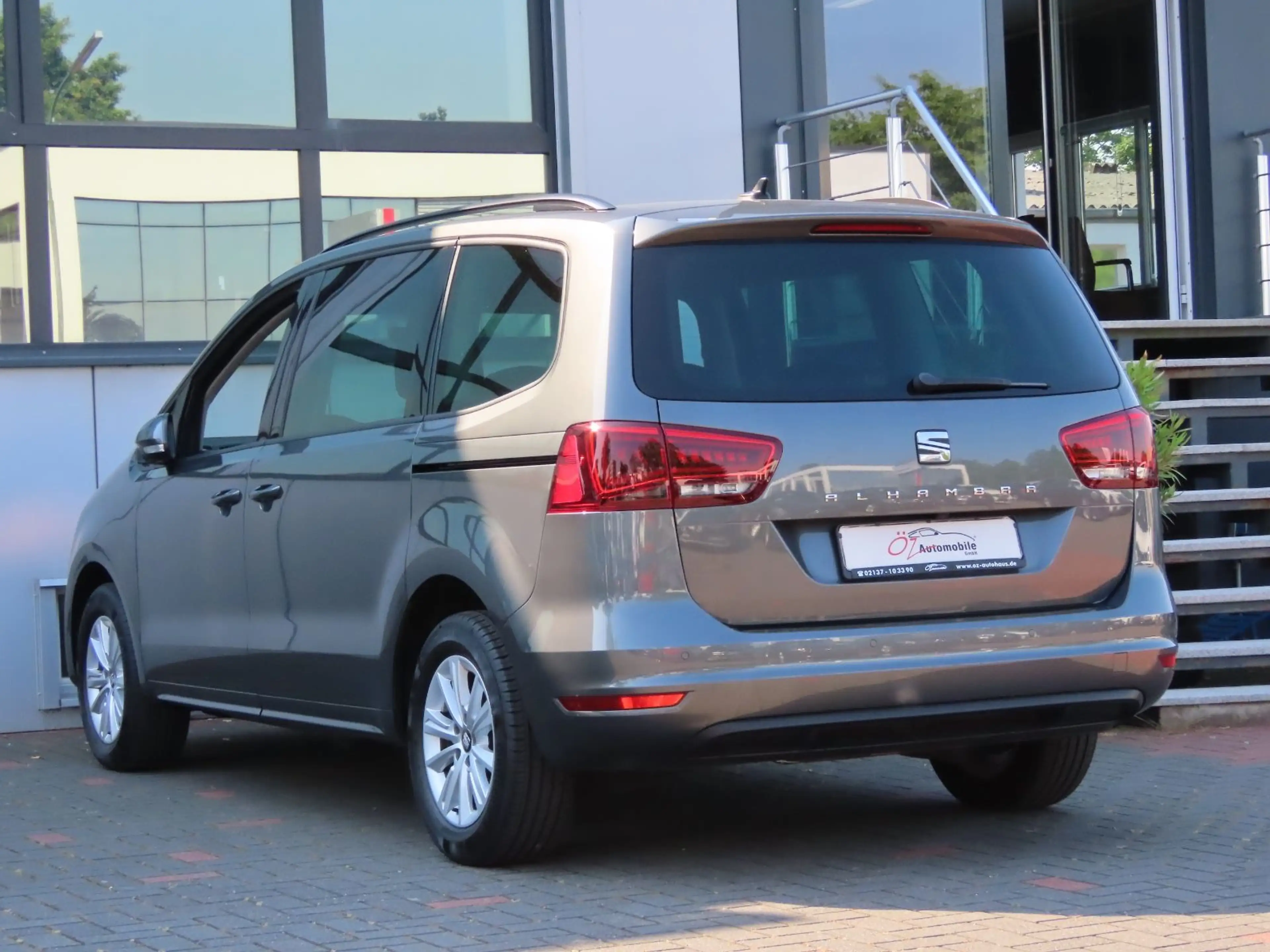 SEAT Alhambra 2.0 TDI Sitzheizung Klima Standheizung — photo 10