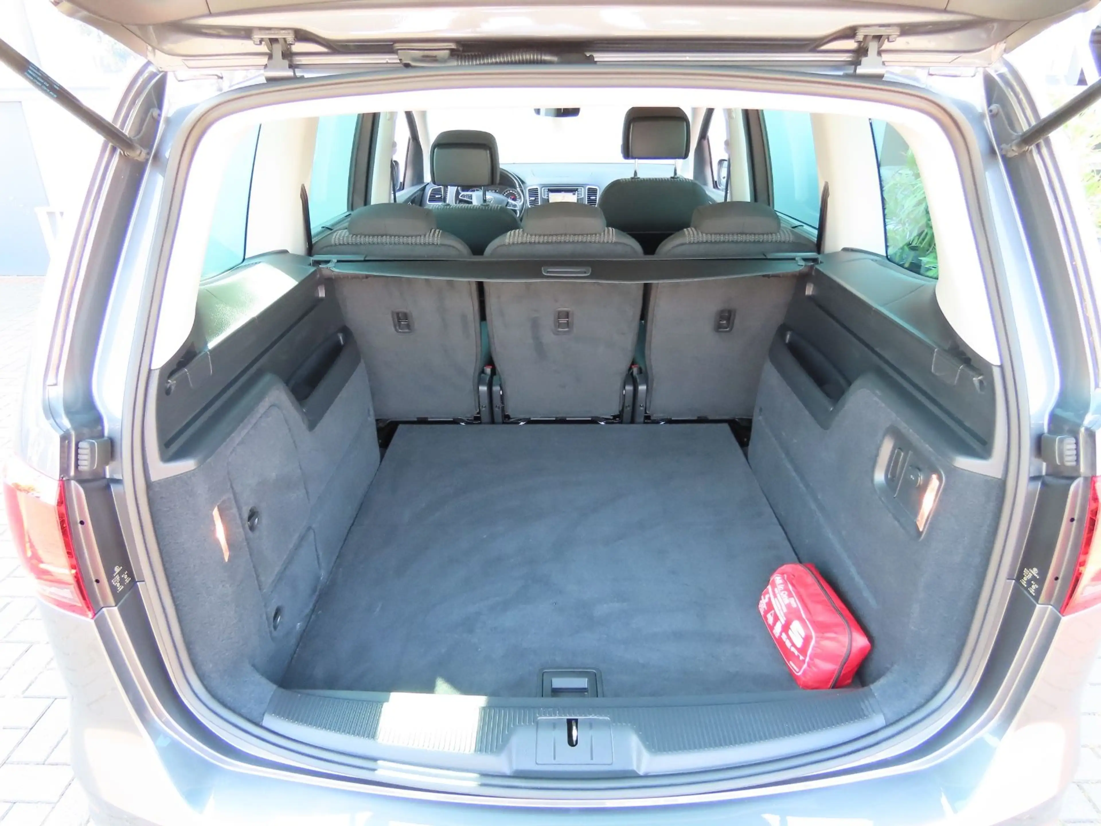 SEAT Alhambra 2.0 TDI Sitzheizung Klima Standheizung — photo 9