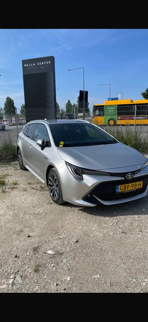 Toyota Corolla 1.8 Hybrid Touring Sports Business Edition - 1