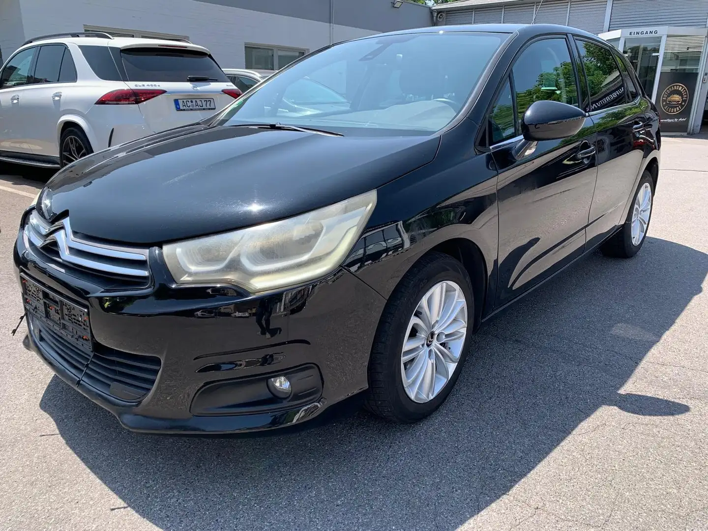 Citroen C4 1.2 StartStop Schwarz - 1