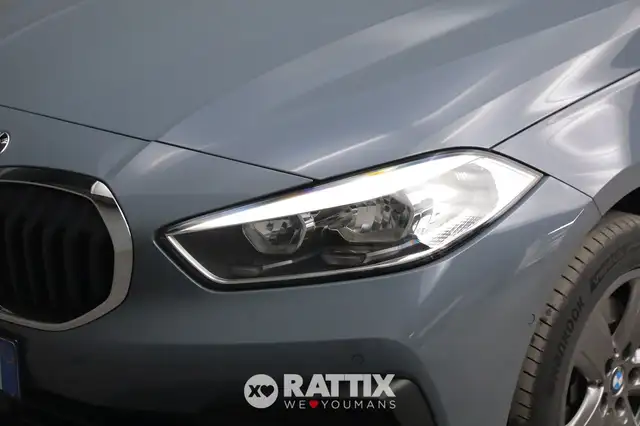 BMW 1 Series view 3