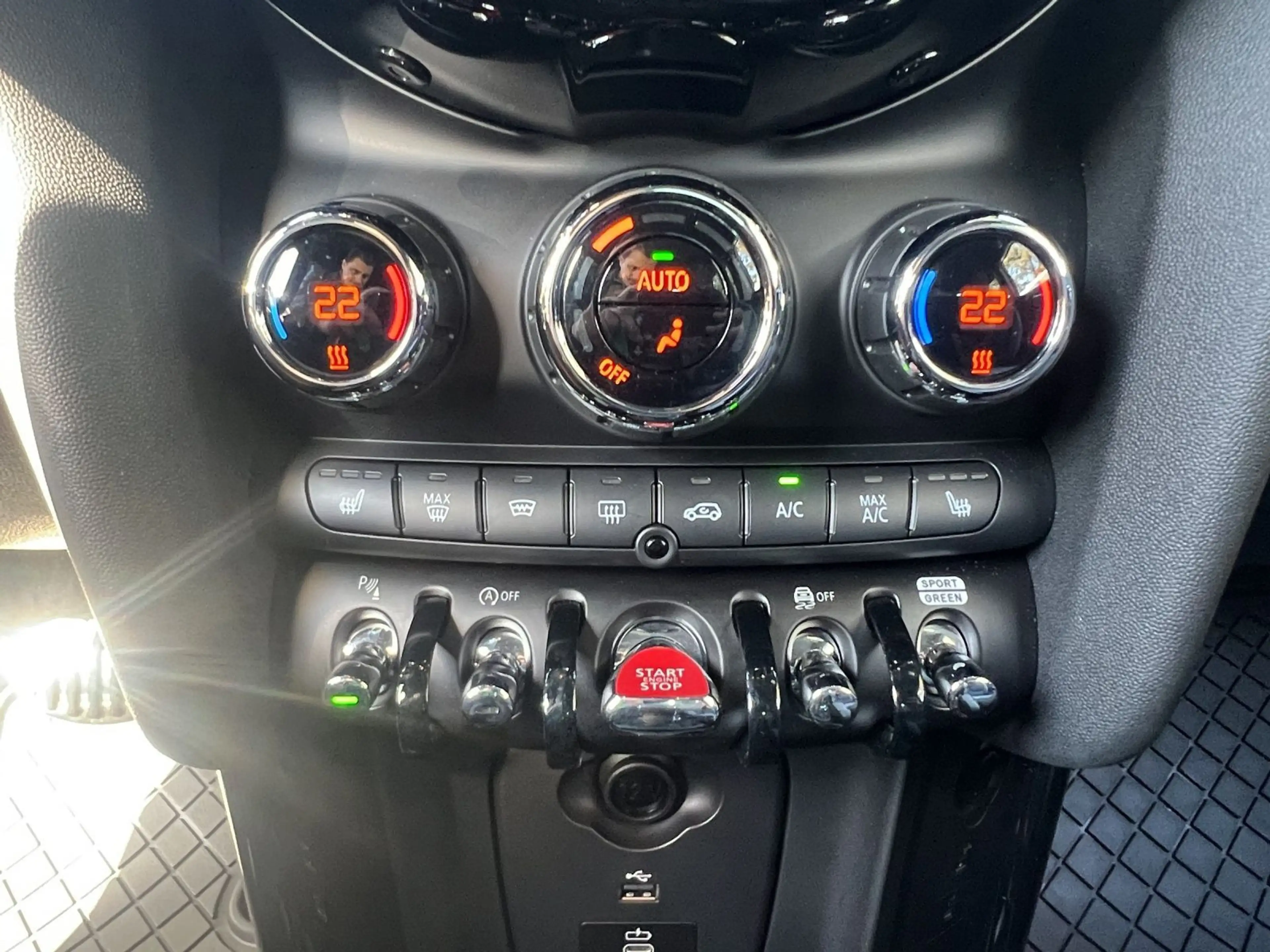 MINI John Cooper Works LED H-K HuD SHZ — photo 15