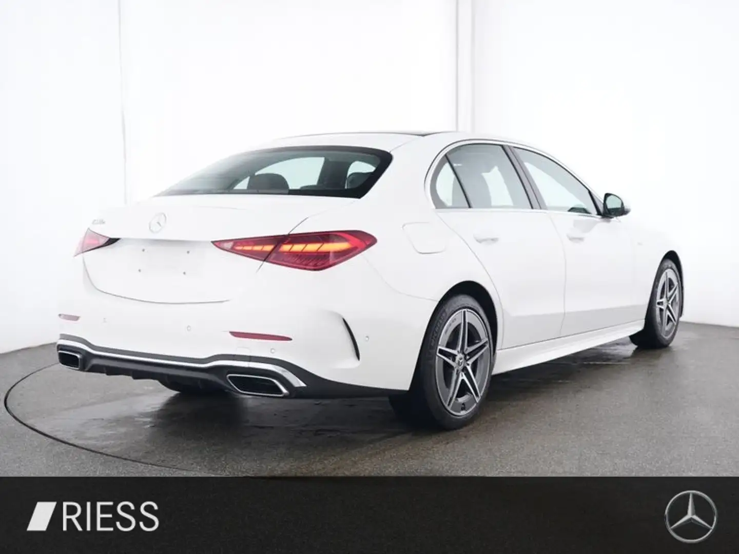 Mercedes-Benz C 300 e AMG Sport Navi LED Pano W-Paket Kamera Weiß - 2