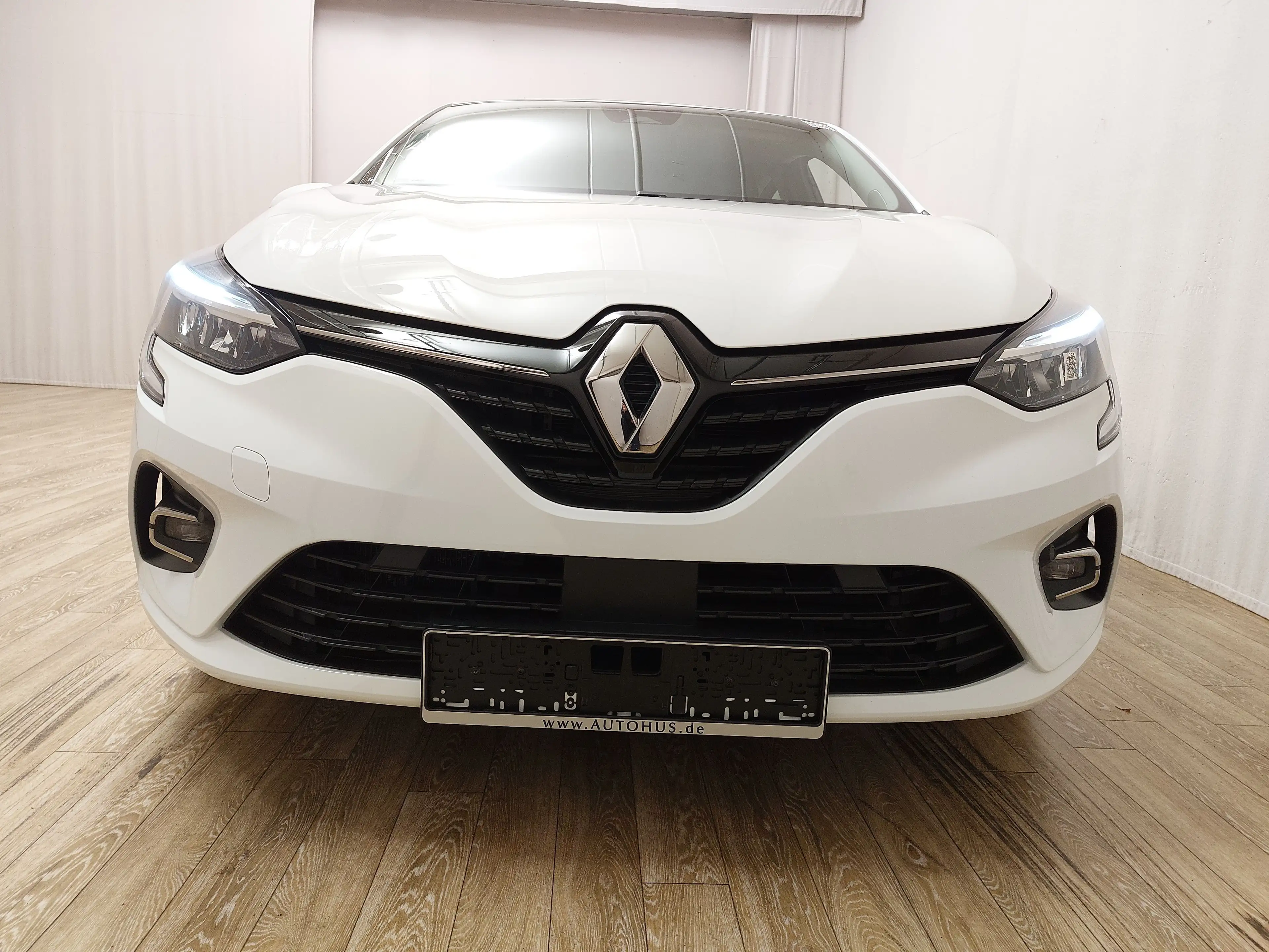 Renault Clio 1.5 BLUE dCi Business Ed. Navi LED PDC Shz — photo 9
