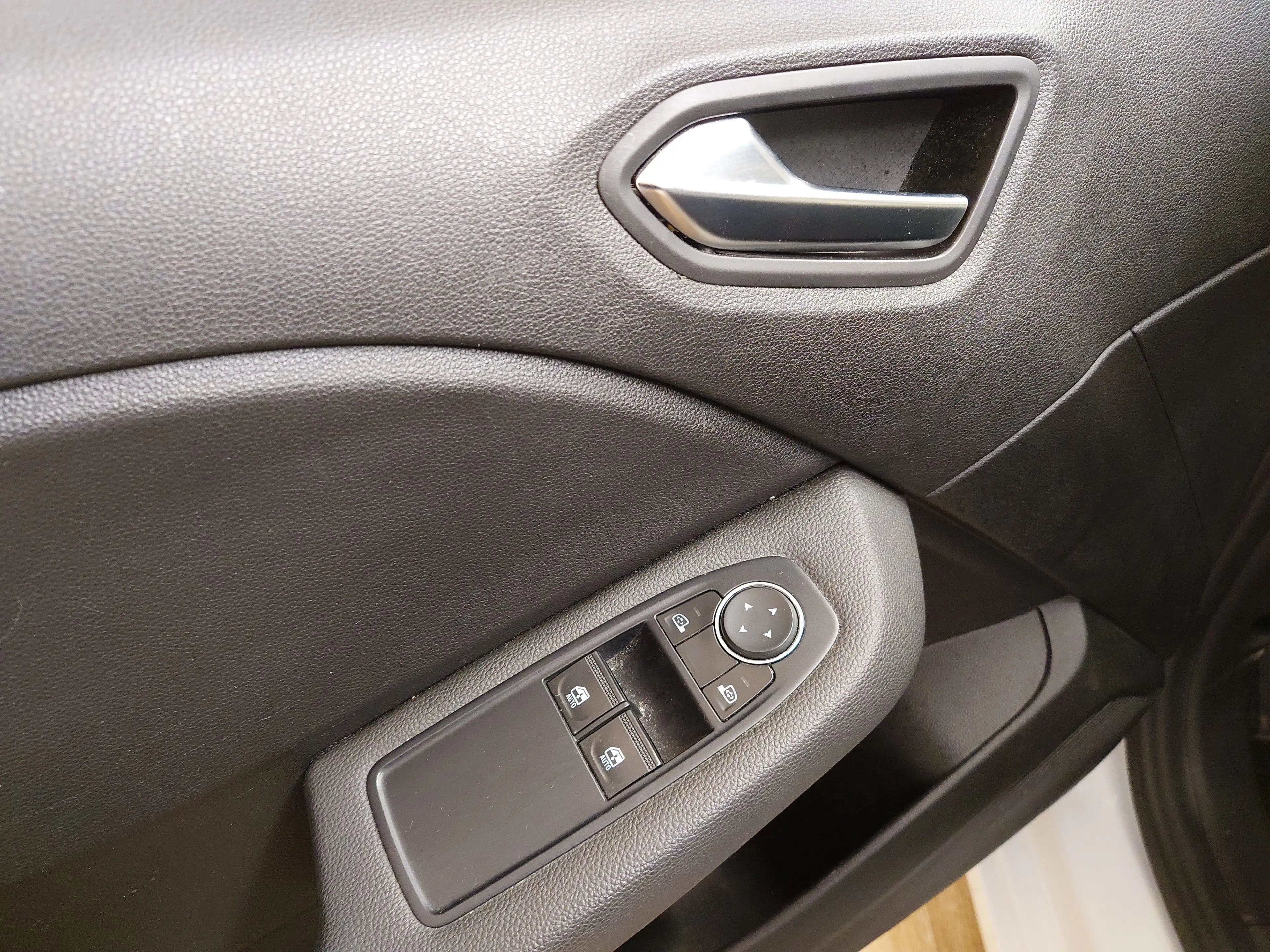 Renault Clio 1.5 BLUE dCi Business Ed. Navi LED PDC Shz — photo 5