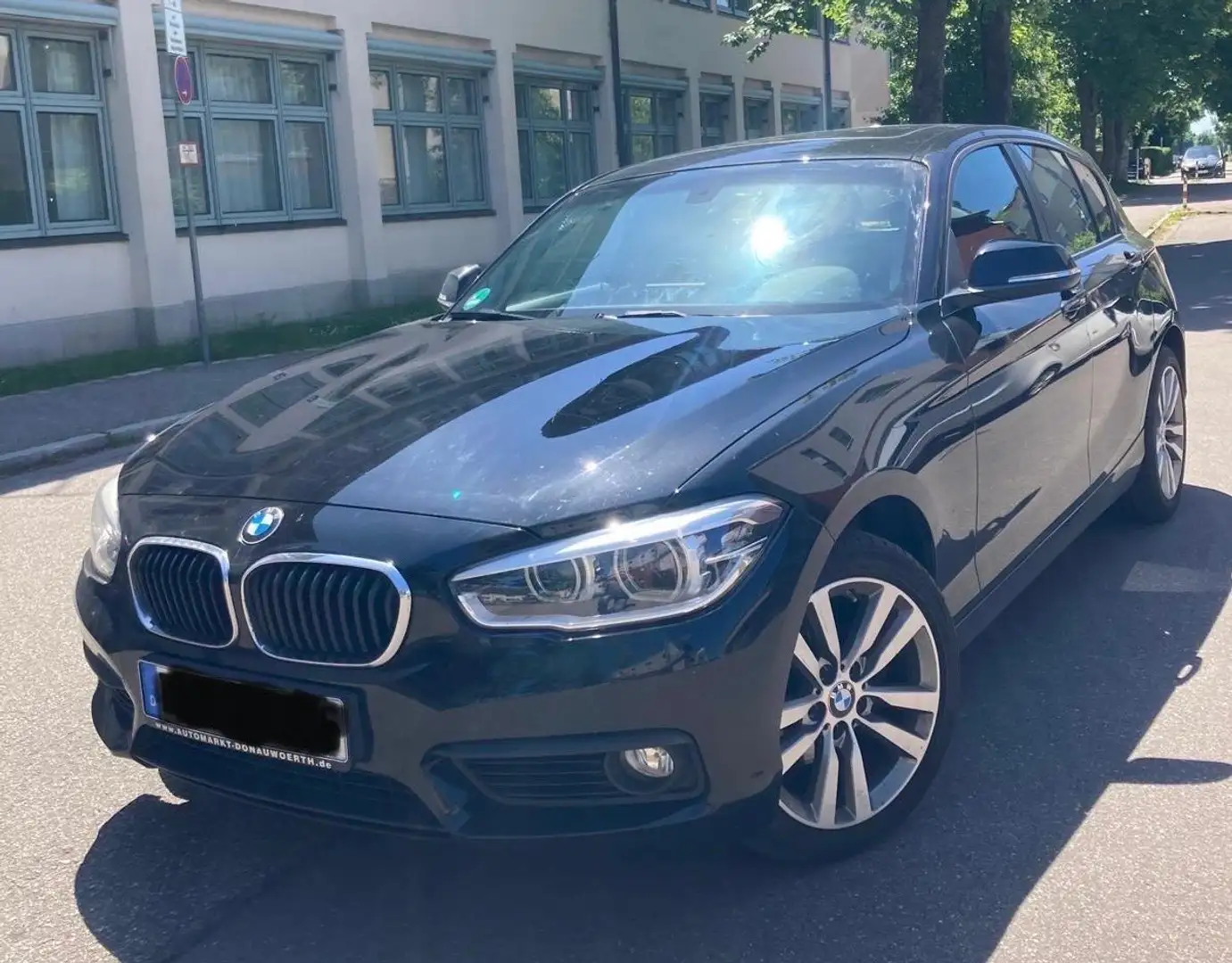 BMW 120 120d Aut. Advantage Noir - 2