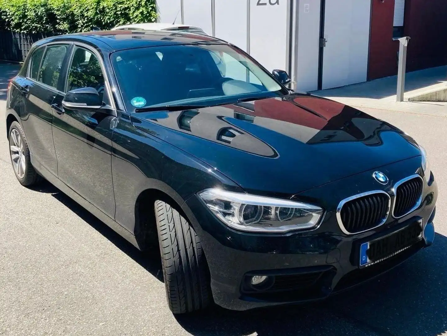 BMW 120 120d Aut. Advantage Noir - 1