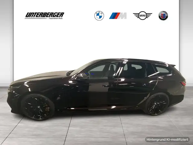 BMW M5 view 3