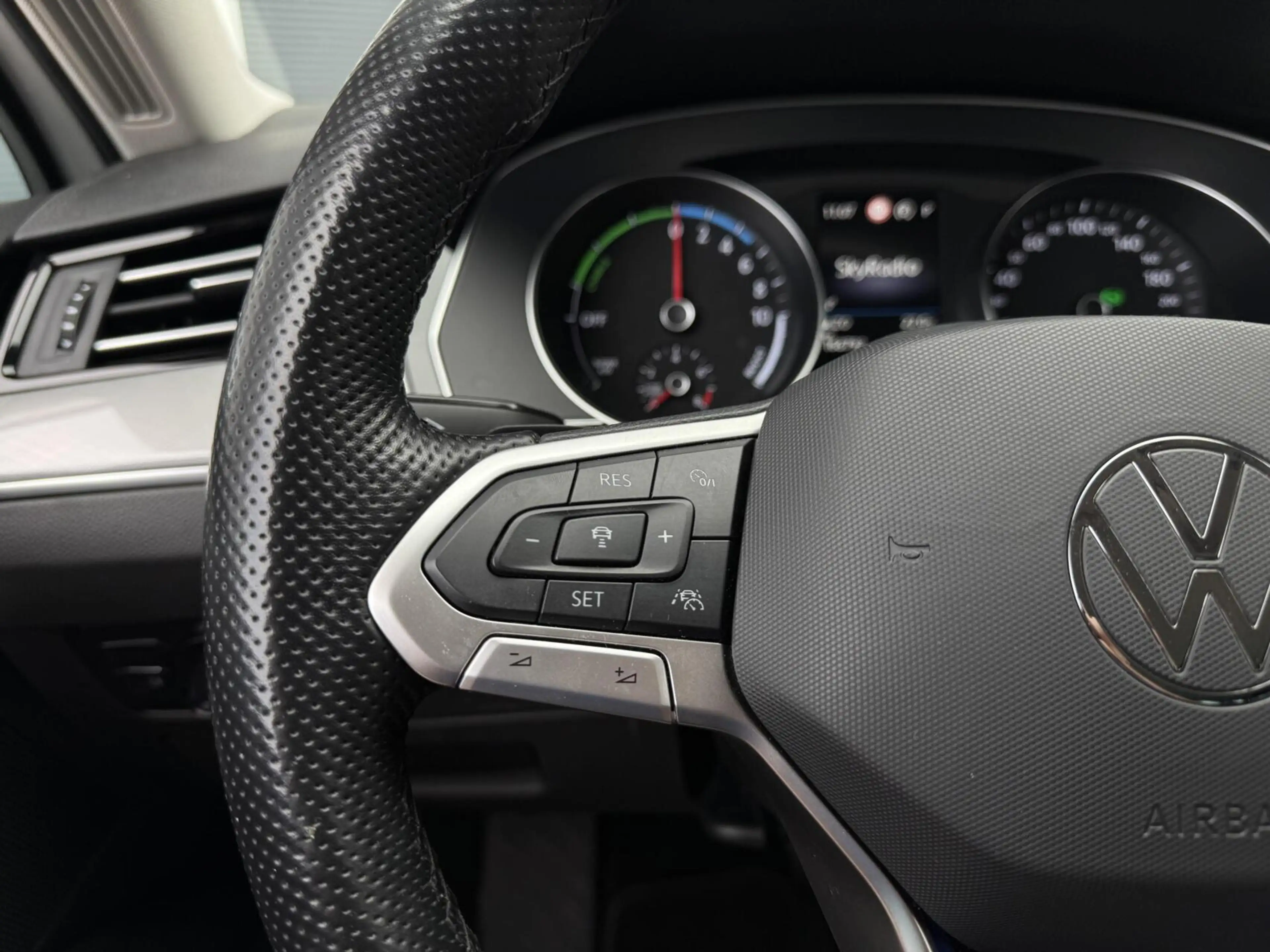 Volkswagen Passat Variant 1.4 TSI PHEV GTE Business | Head-Up | LED | CarPla — photo 12