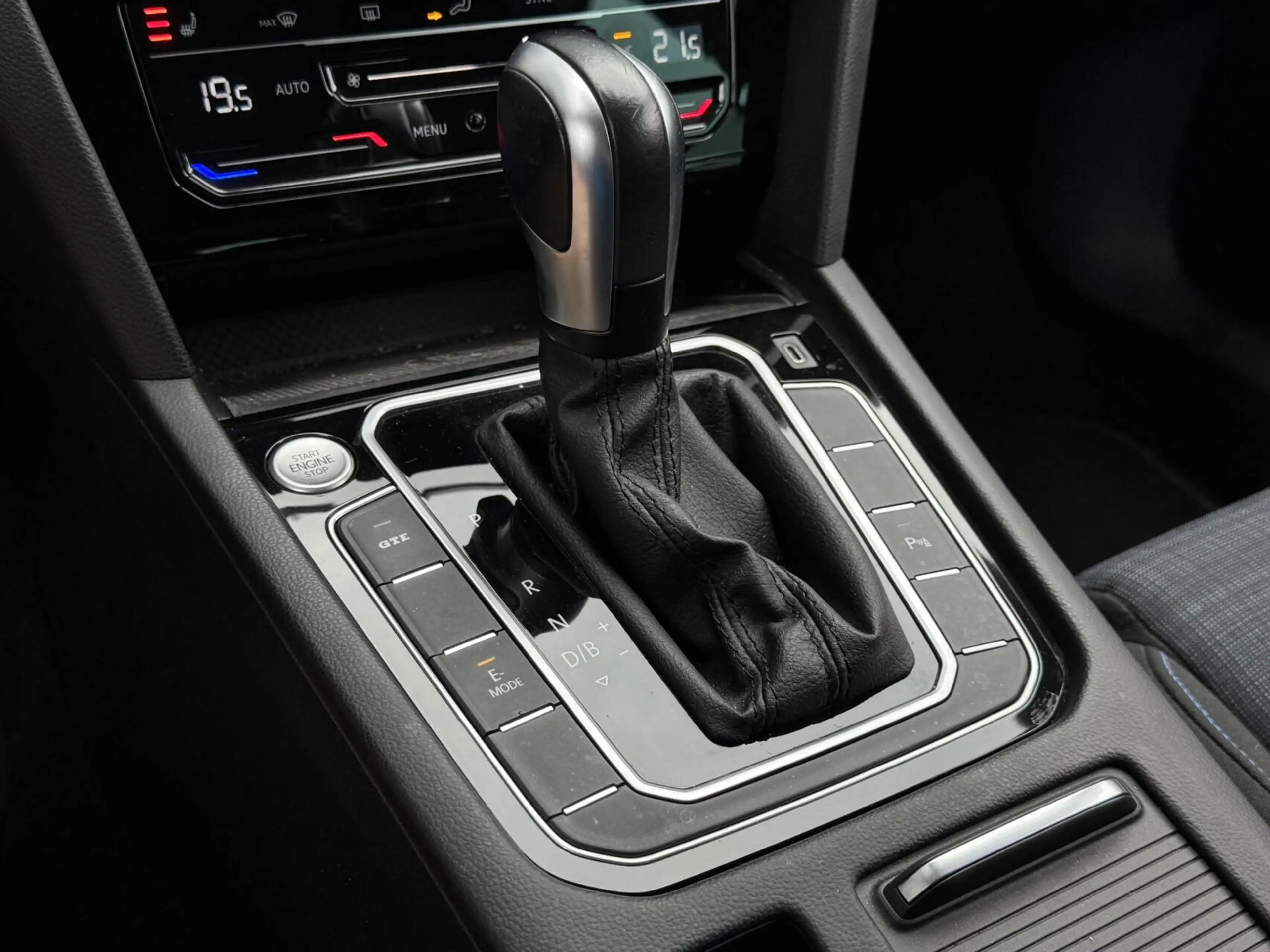 Volkswagen Passat Variant 1.4 TSI PHEV GTE Business | Head-Up | LED | CarPla — photo 23