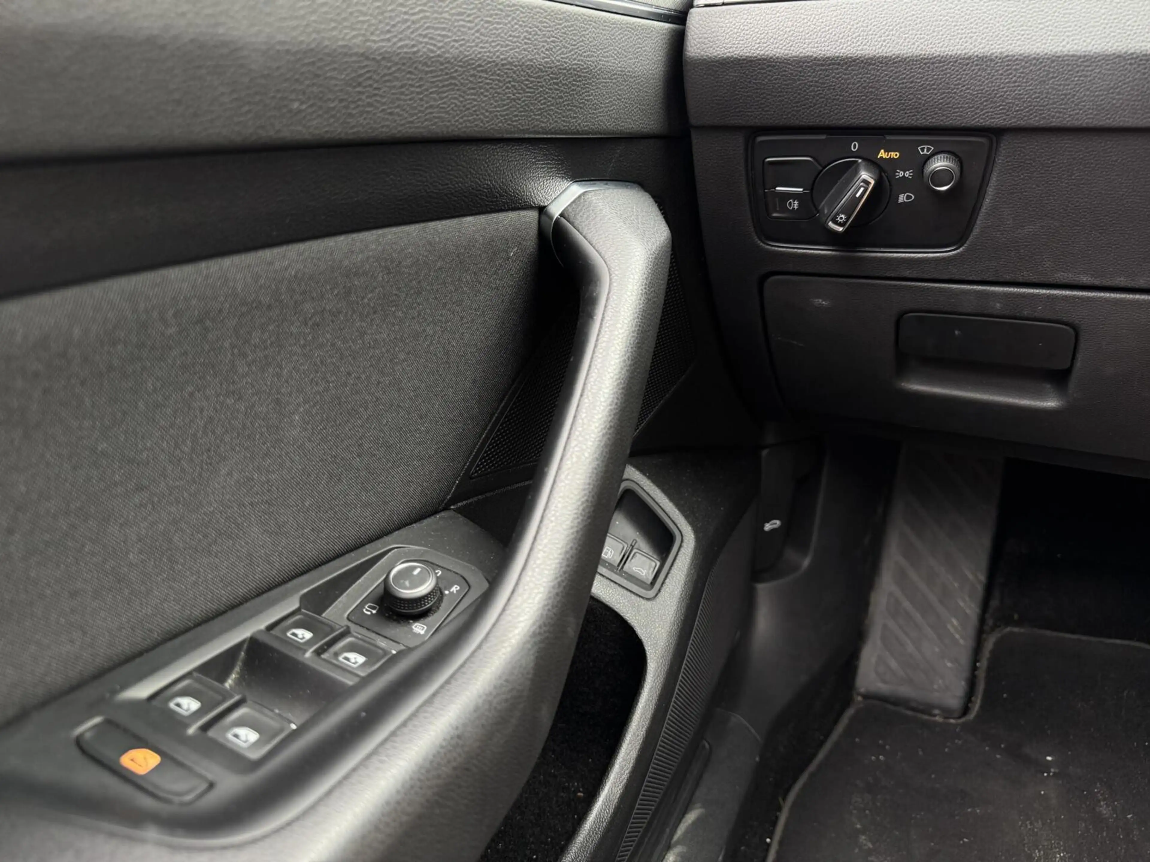 Volkswagen Passat Variant 1.4 TSI PHEV GTE Business | Head-Up | LED | CarPla — photo 24