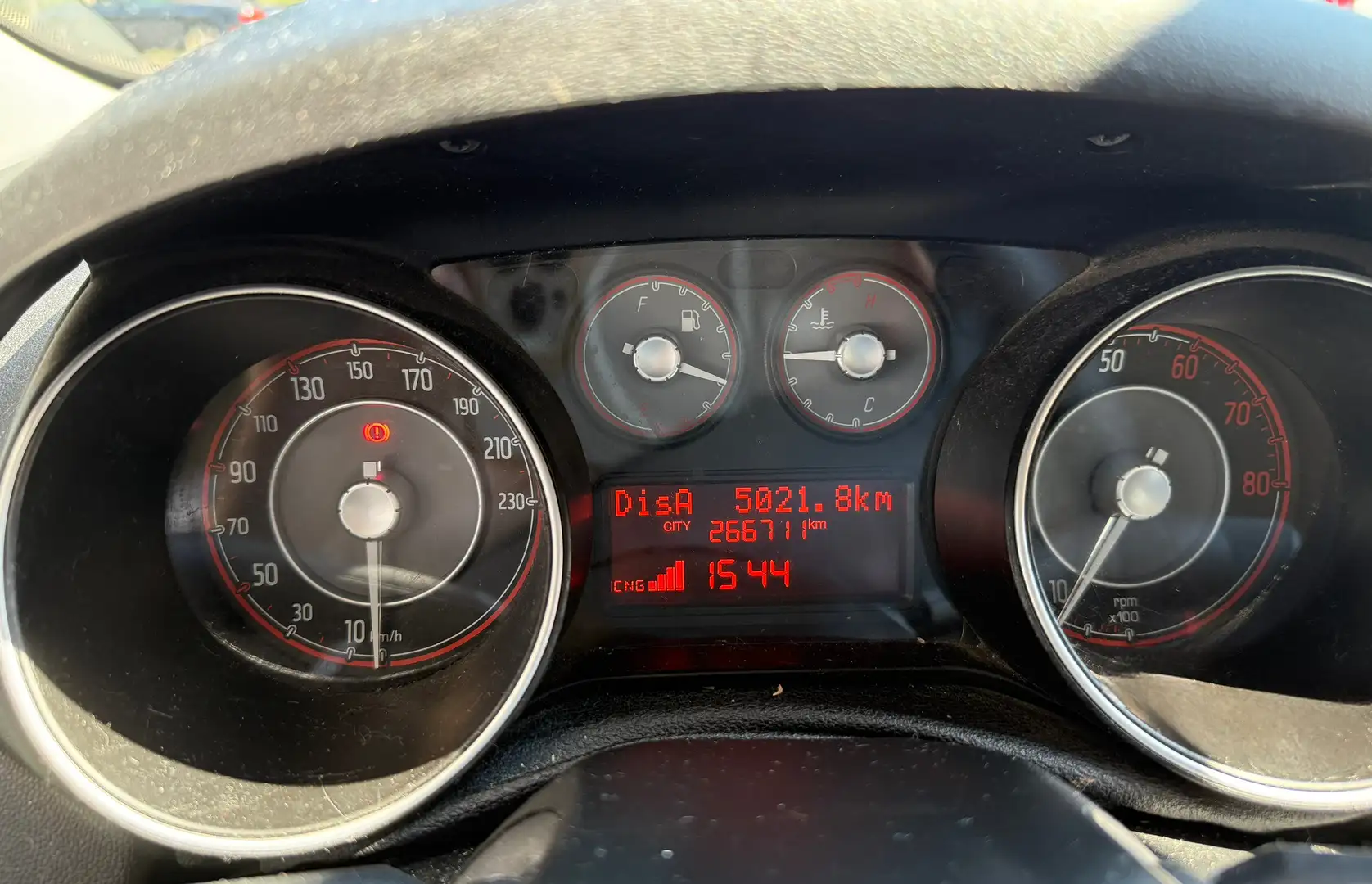 Fiat Punto 5p 1.4 natural power Lounge 70cv - 2