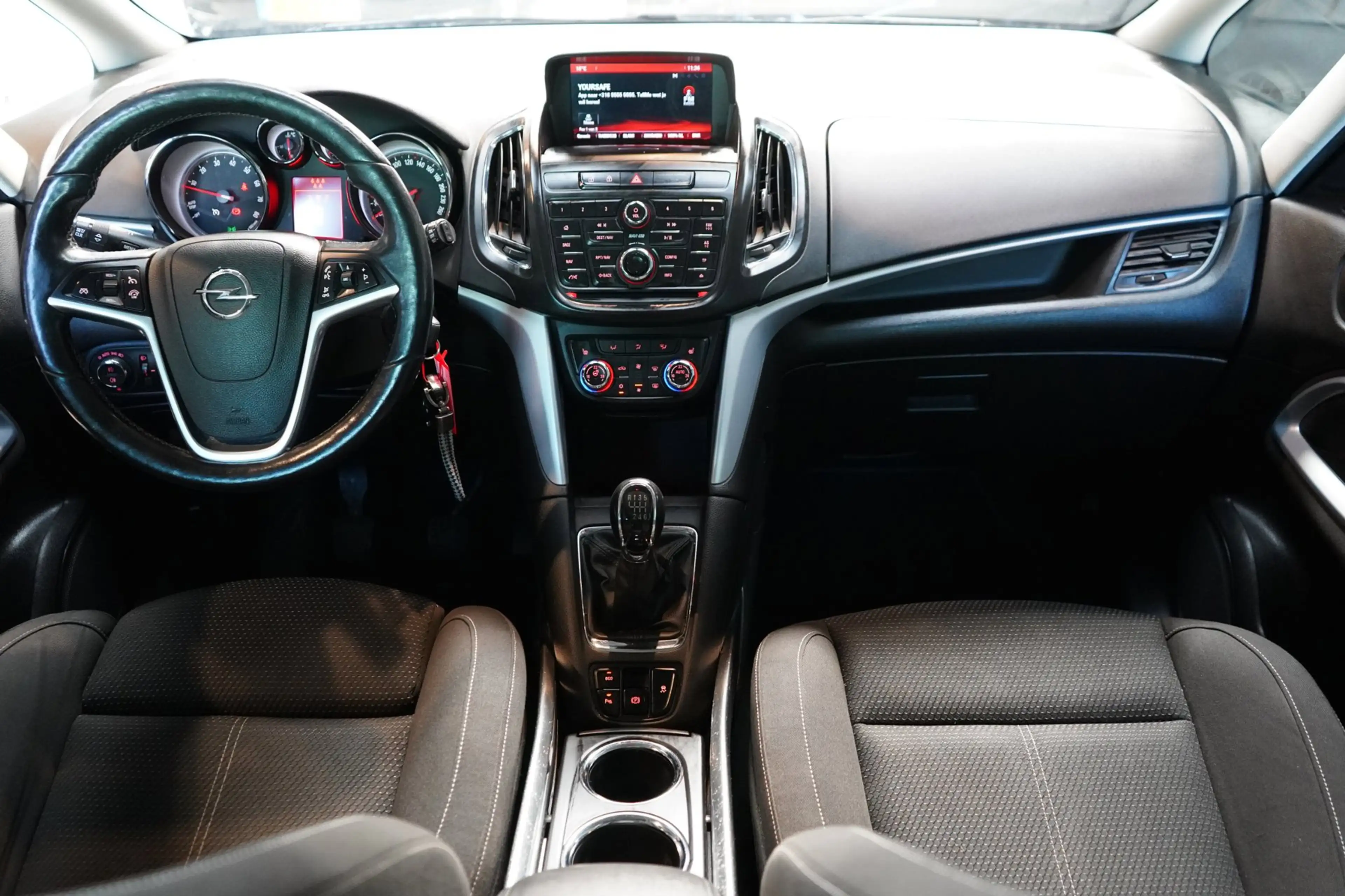 Opel Zafira Tourer 1.4 Cosmo 7p. | ACHTERUITRIJC. | CRUISE | STOELVER — photo 2