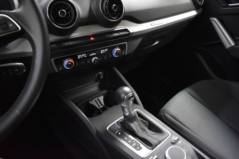 Audi Q2 Business Edition 35 TFSI S-Tronic — photo 12