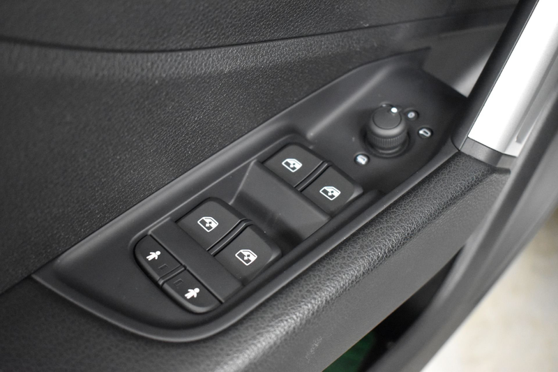 Audi Q2 Business Edition 35 TFSI S-Tronic — photo 14