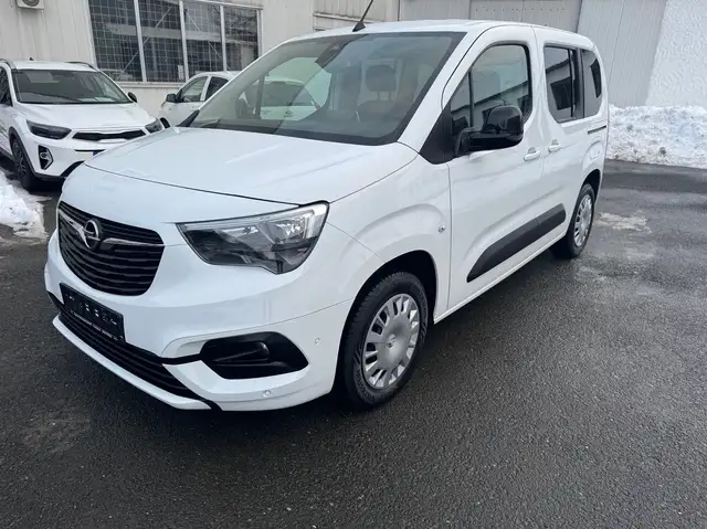Opel Combo Elegance #Allwetterreifen #Rückfahrkamera #AHK