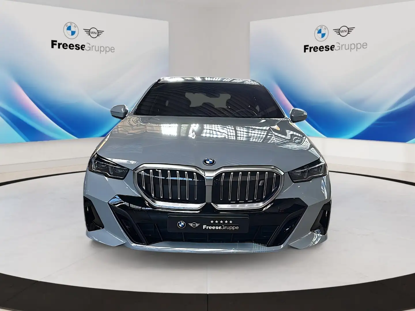 BMW i5 eDrive40 Touring M Sportpaket Head-Up DAB Grau - 2
