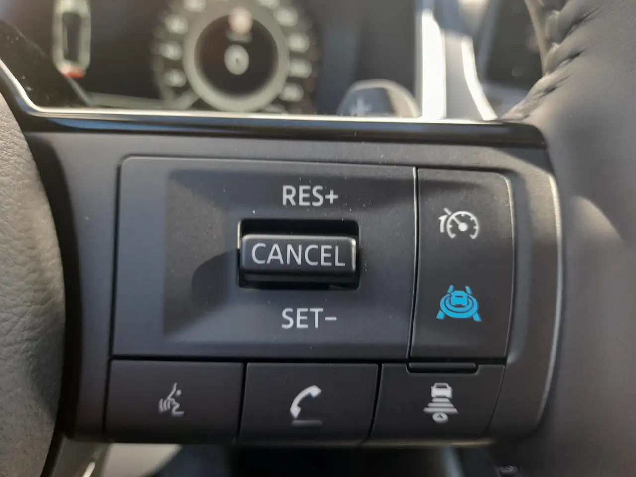 Nissan Qashqai N-Connecta NAVI~ACC~SHZ~2xPDC~RFK~APP~LED 29