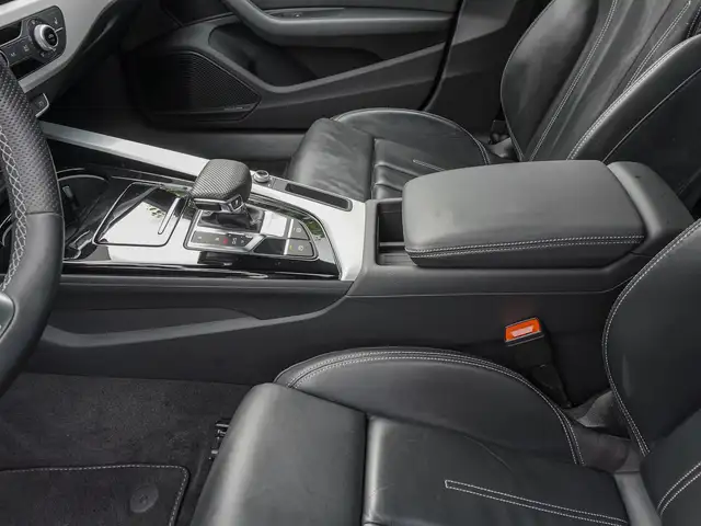 Audi A4 view 14