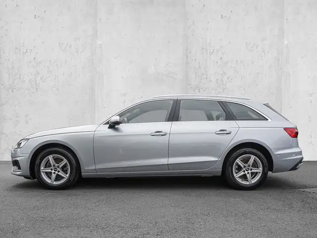 Audi A4 view 5