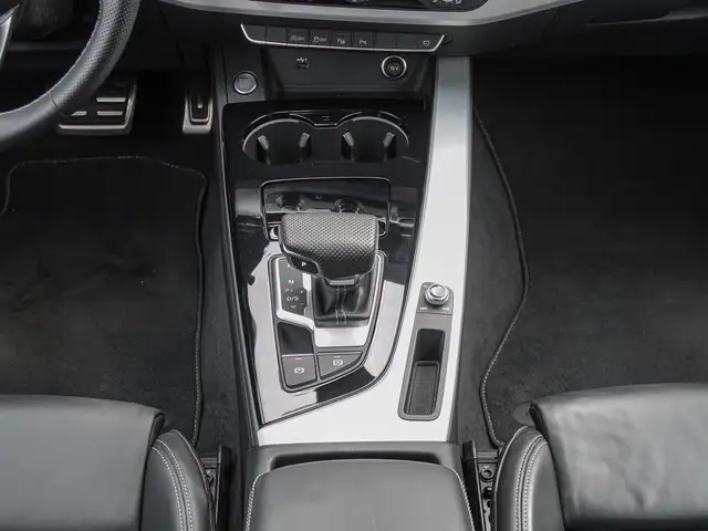 Audi A4 view 13