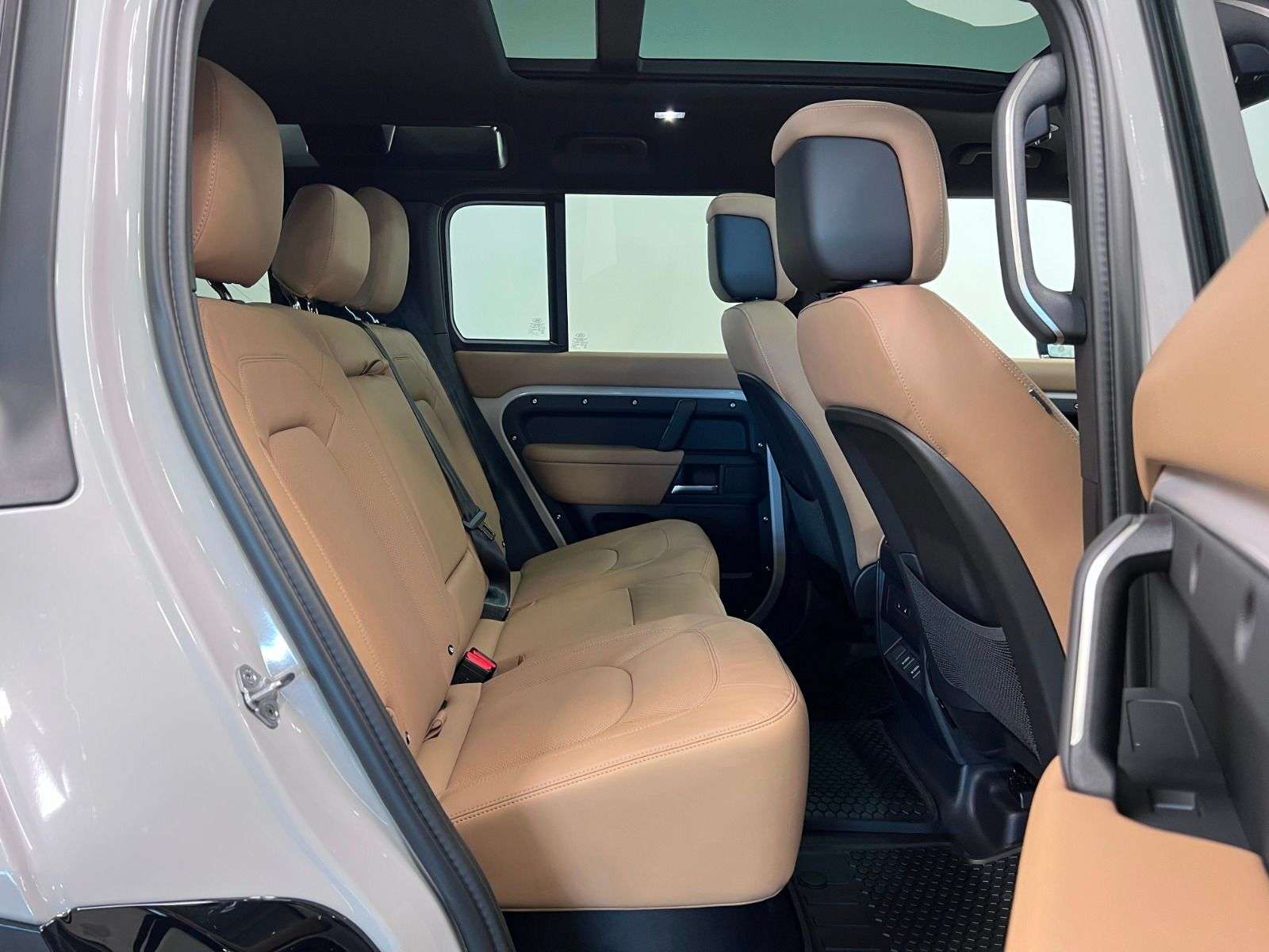2026 Land Rover Defender 110 P400 X-DYNAMIC SE thumb 47