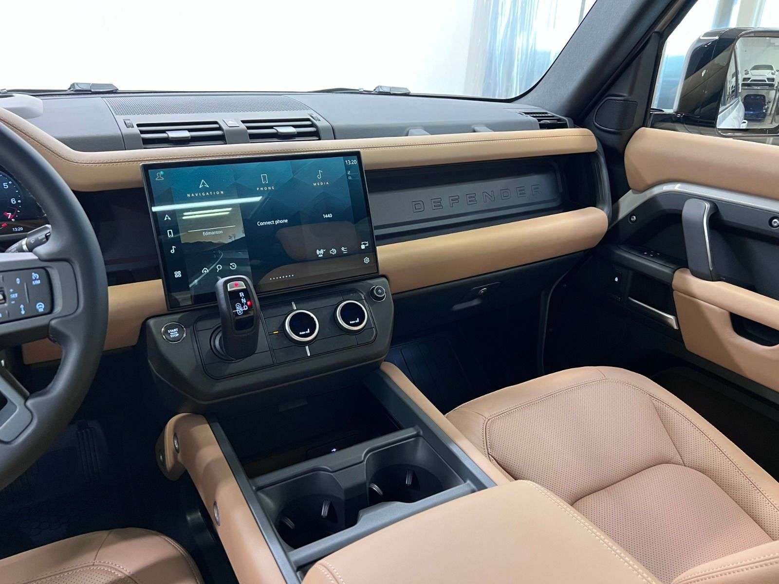 2026 Land Rover Defender 110 P400 X-DYNAMIC SE thumb 23