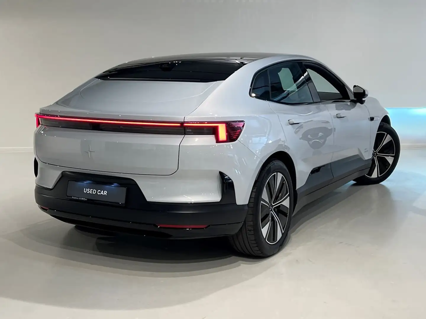 Polestar 4 Long Range Gris - 2