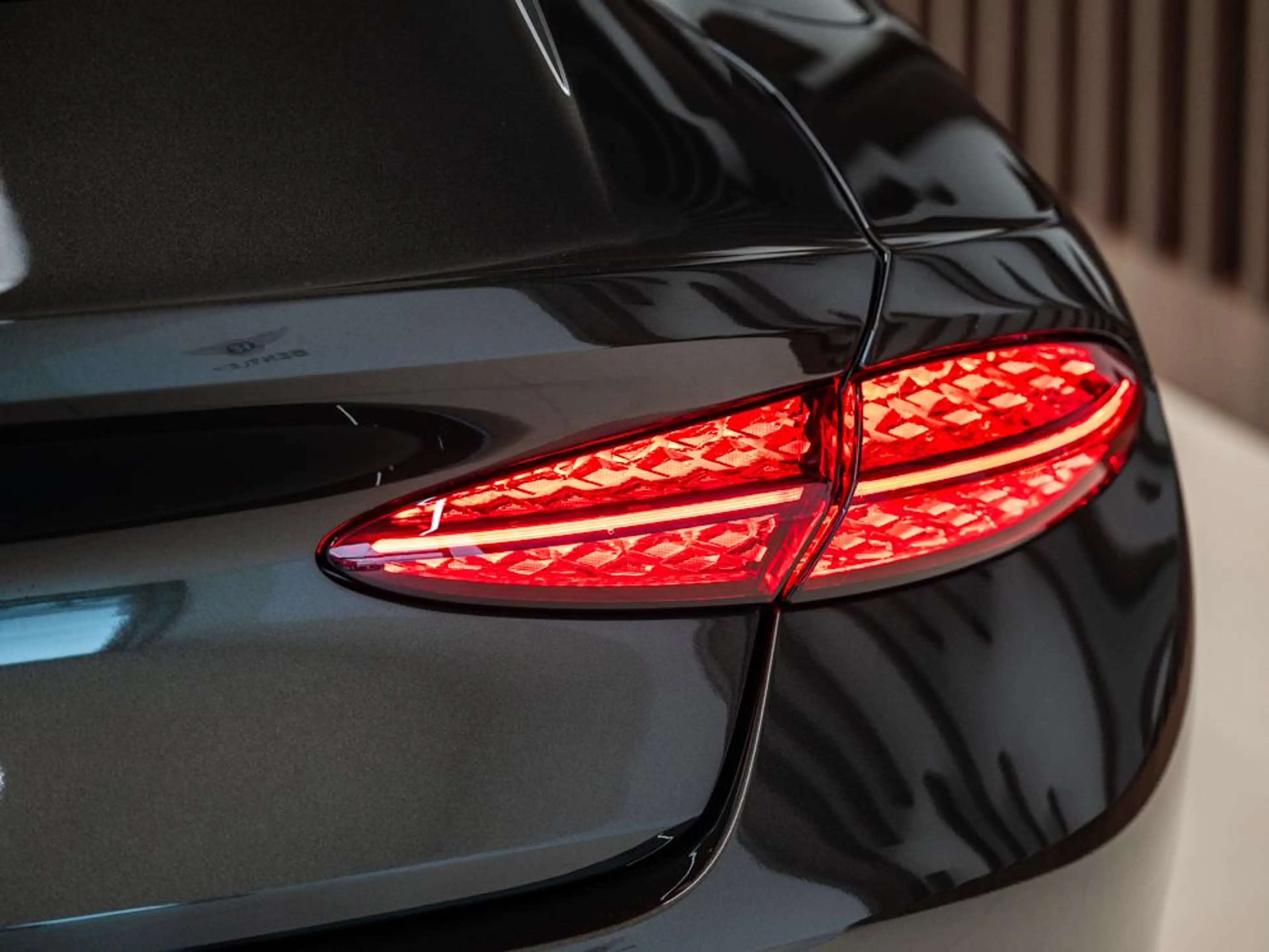 Bentley Continental GT Continental GT Azure V8 Hybrid — photo 15