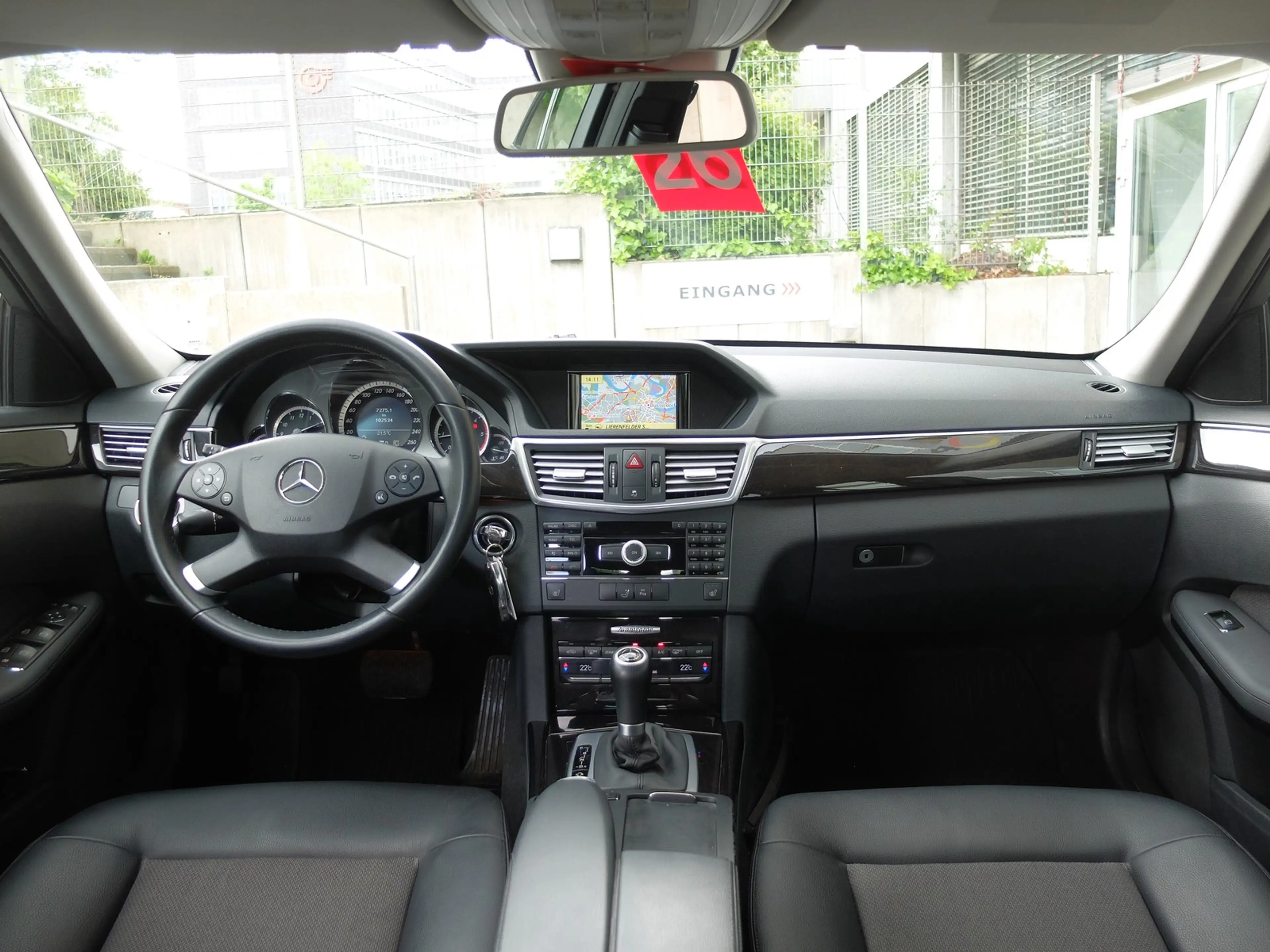 Mercedes-Benz E 250 CDI Avantgarde Automatik nur 100 Tkm — photo 15