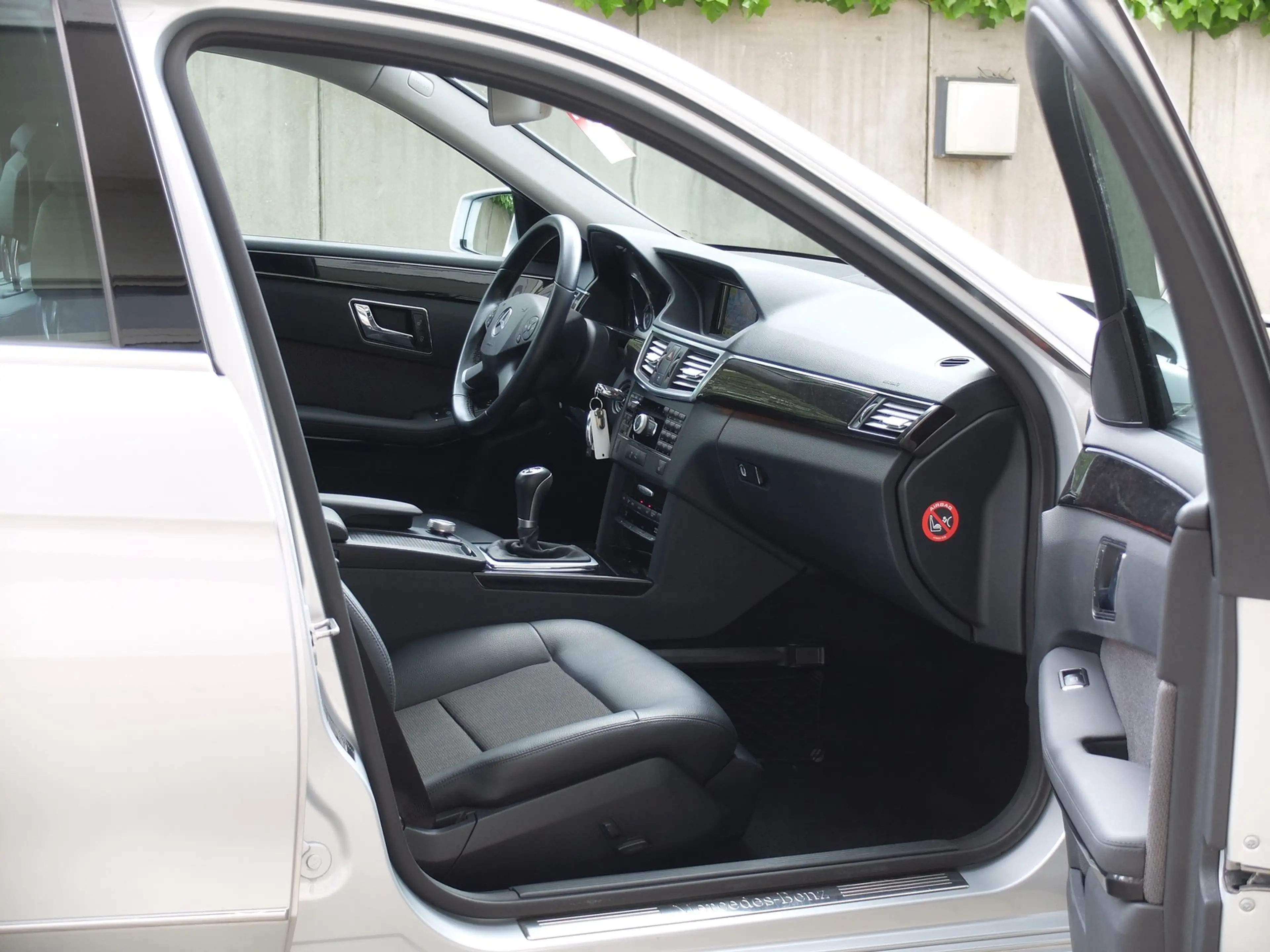 Mercedes-Benz E 250 CDI Avantgarde Automatik nur 100 Tkm — photo 14