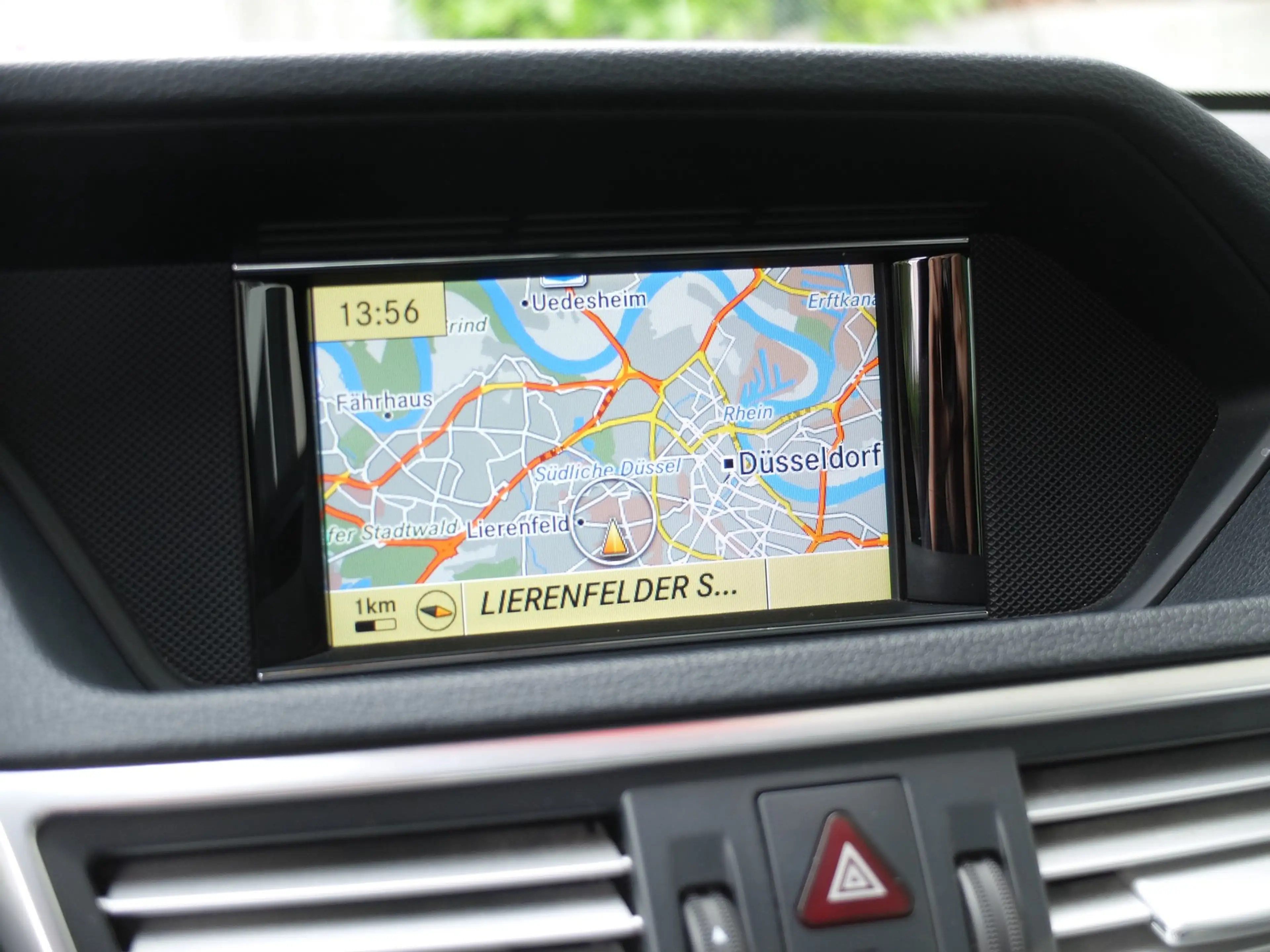 Mercedes-Benz E 250 CDI Avantgarde Automatik nur 100 Tkm — photo 8