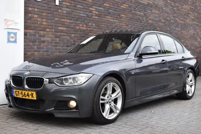 BMW 3 Series view 7
