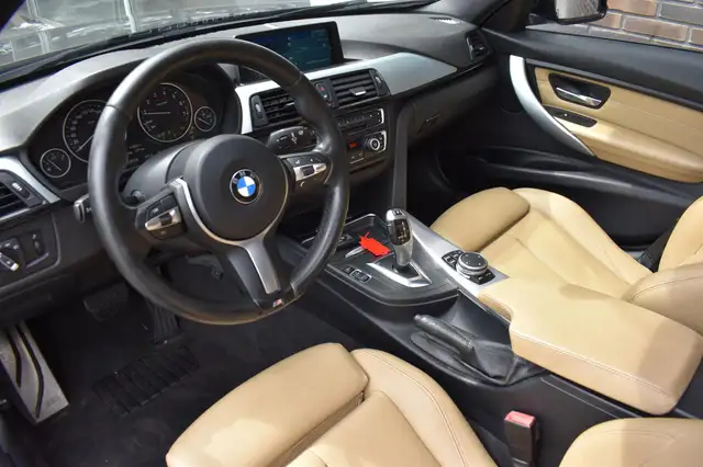 BMW 3 Series view 3