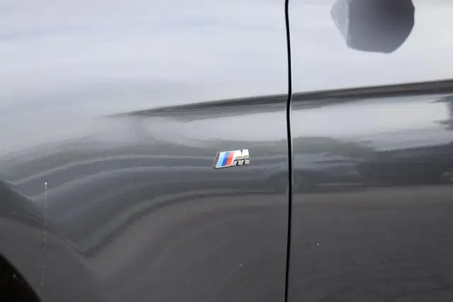 BMW 3 Series view 10