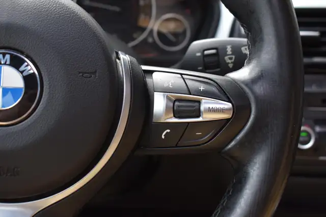 BMW 3 Series view 20