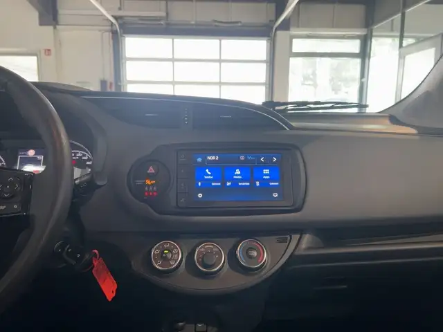 Toyota Yaris view 12