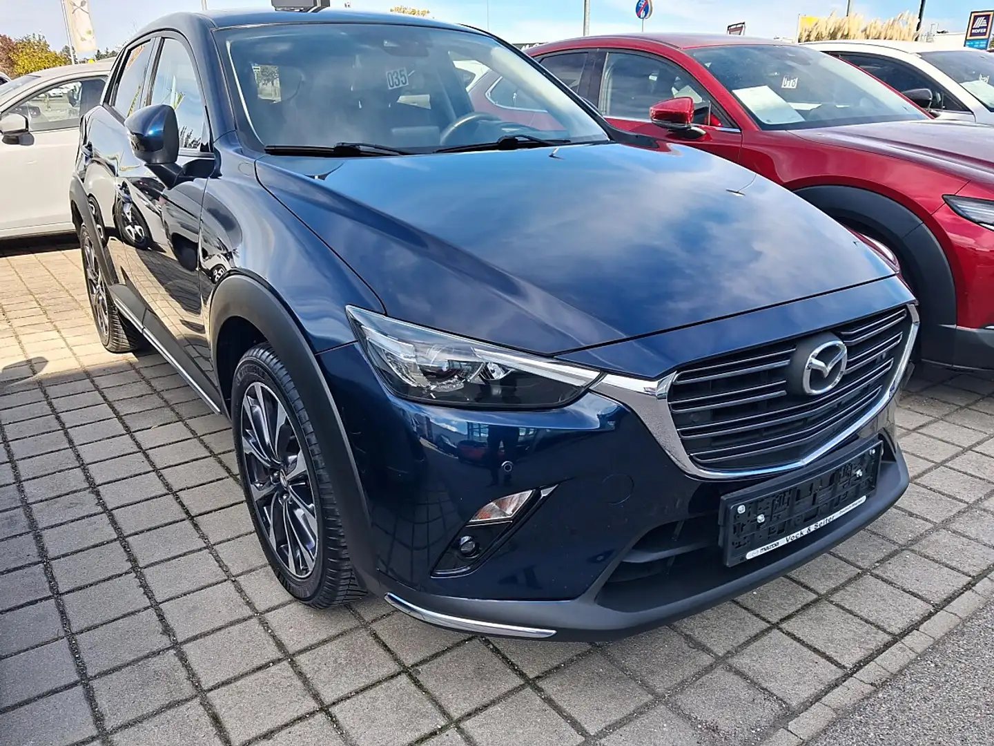 Mazda CX-3 G121 Revolution Blau - 2
