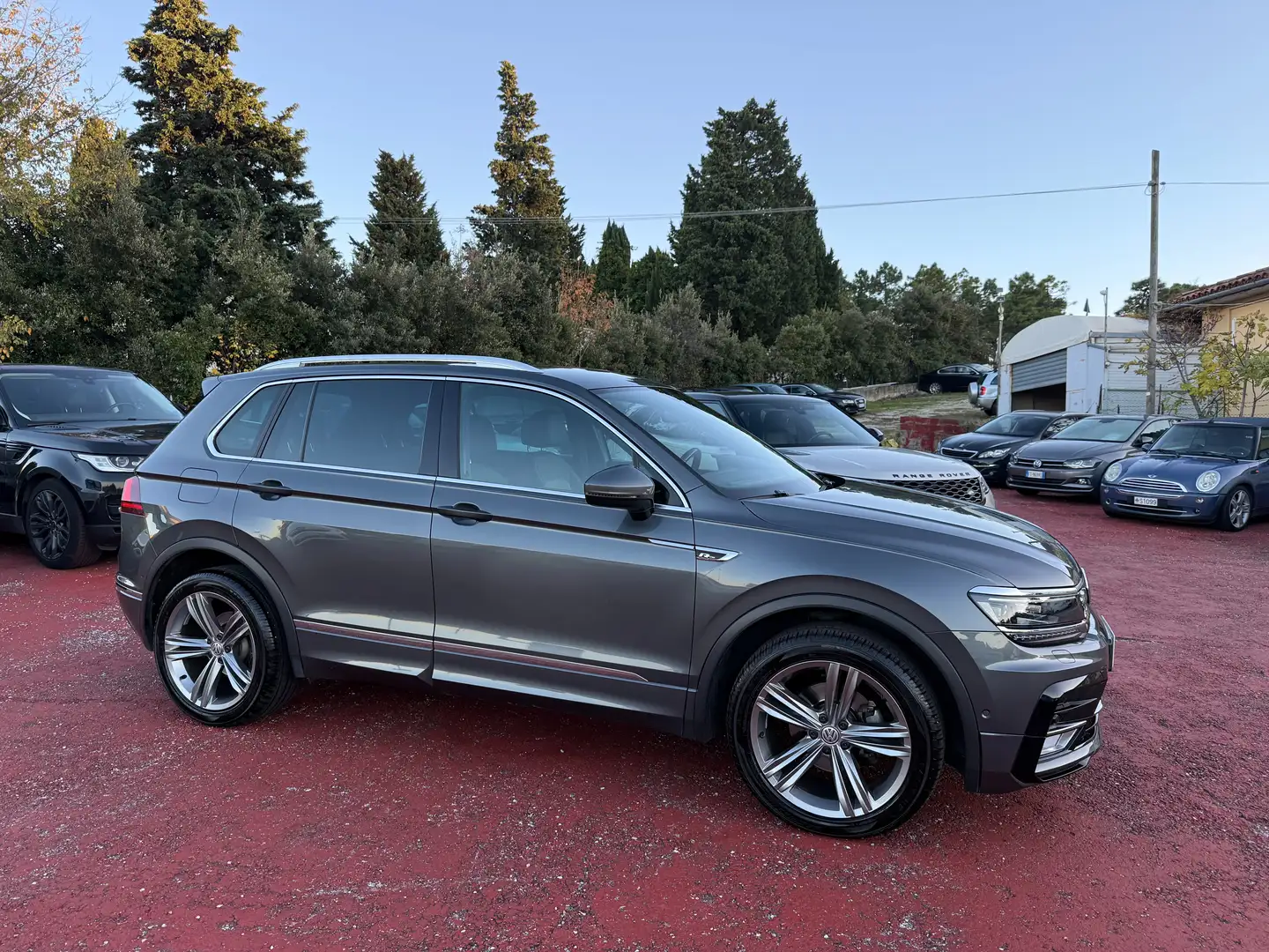 Volkswagen Tiguan 2.0 tdi R-Line 4motion 150cv dsg Vitual cockpit Grigio - 2
