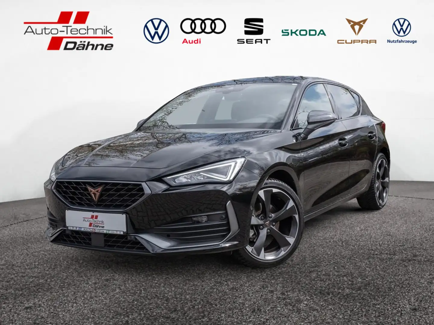 CUPRA Leon 1.5 TSI PDC SHZ KAMERA NAVI ACC LED Schwarz - 1