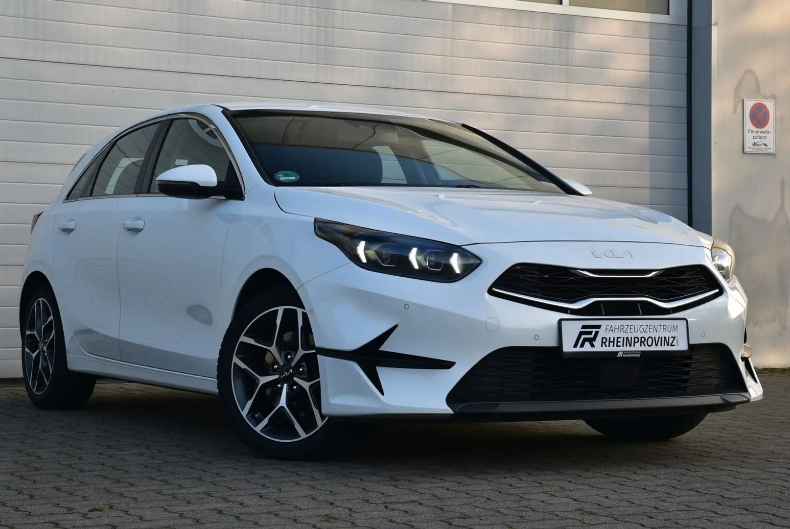 Kia Ceed / cee'd Spirit/1-HAND/LED/KAMERA/SHZ/JBL Weiß - 1