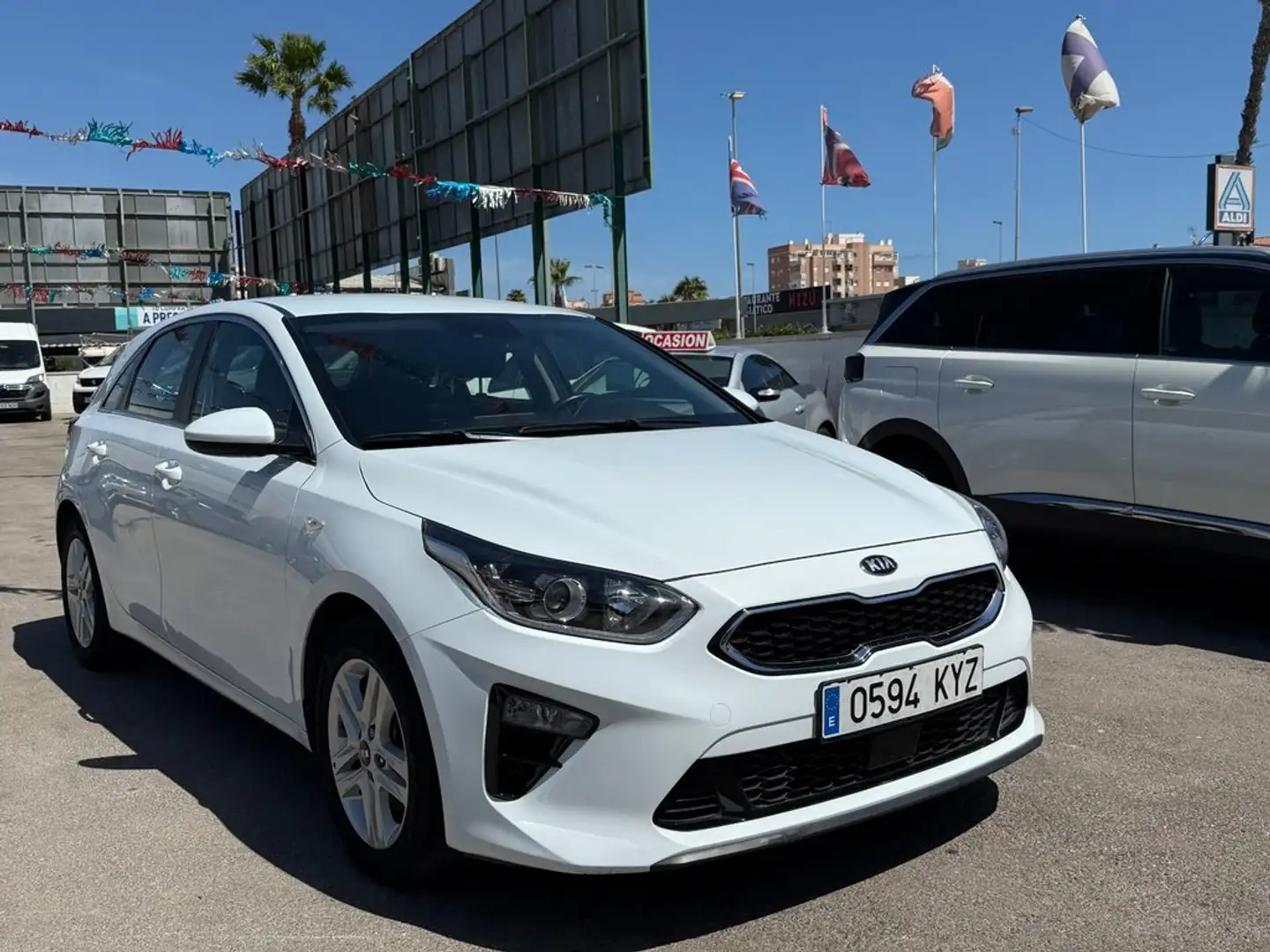 Kia Ceed / cee'd 1.0 T-GDi 88kW (120CV) Business Blanc - 1