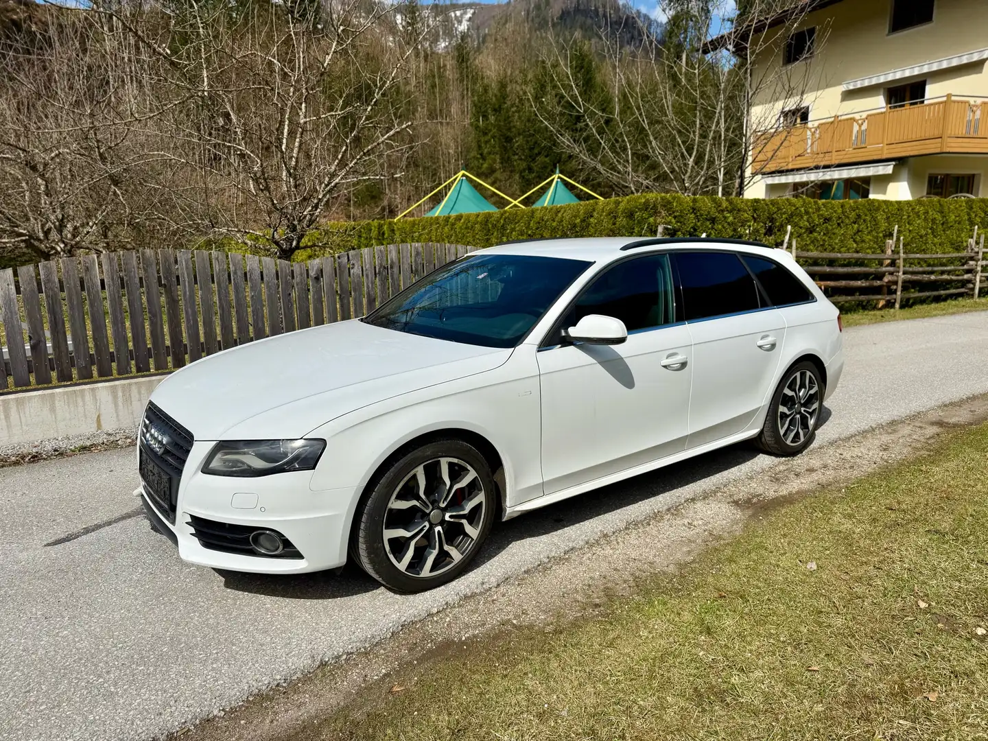 Audi A4 Attraction quattro S line Leder Weiß - 1